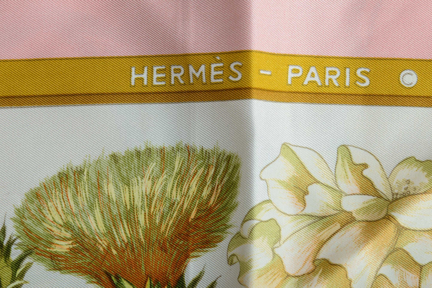 Hermés Silk Scarf Regina Pink