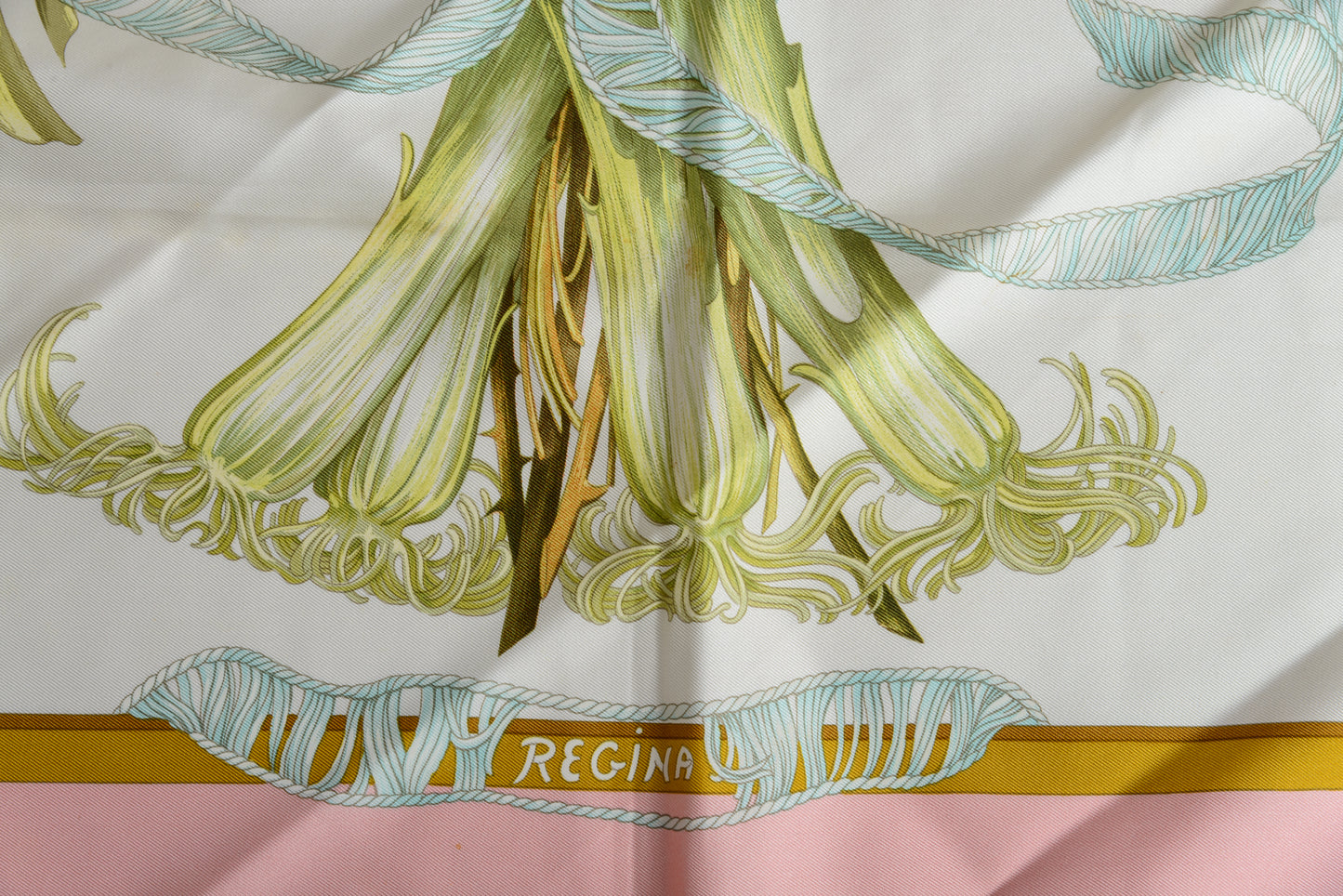 Hermés Silk Scarf Regina Pink
