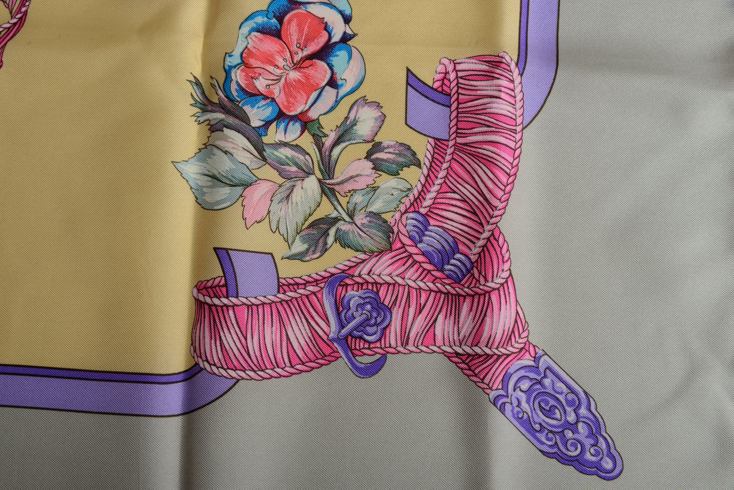 Hermés Silk Scarf Regina Gray